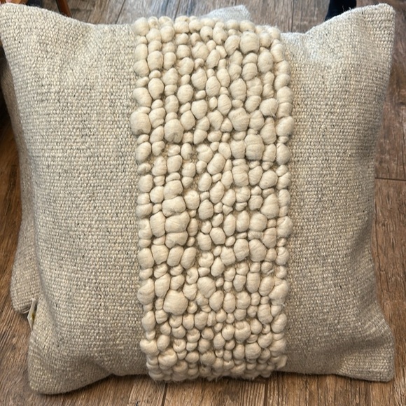 Justina Blakeney X Loloi Collection Pillow wool set of 2 - Picture 2 of 5